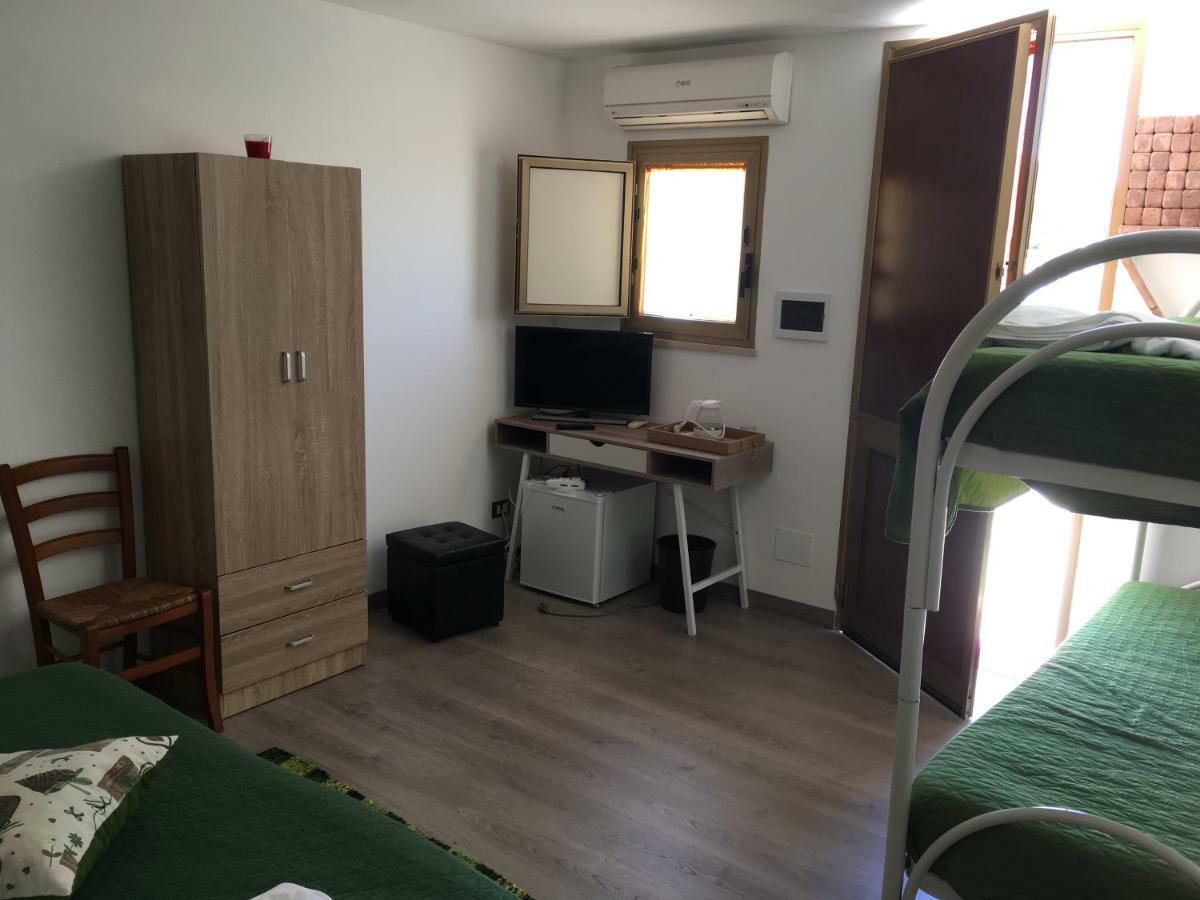 Camere Con Terrazzino Valderice Luaran gambar